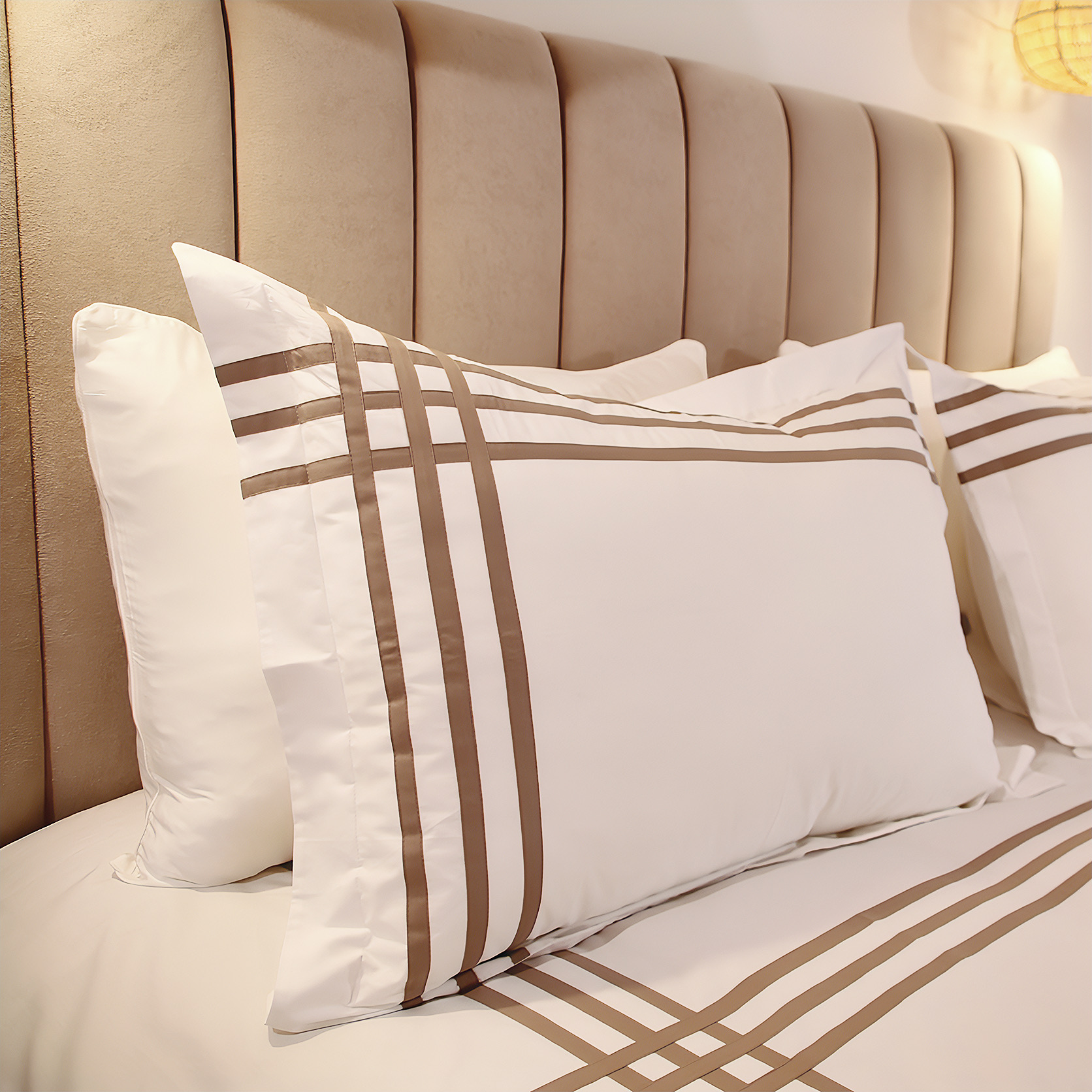 Lignes Croisées – Coton Satiné 300 Fils